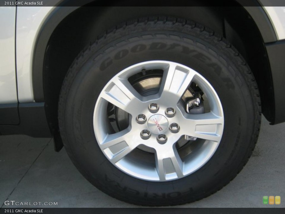 2011 GMC Acadia SLE Wheel and Tire Photo #38057158