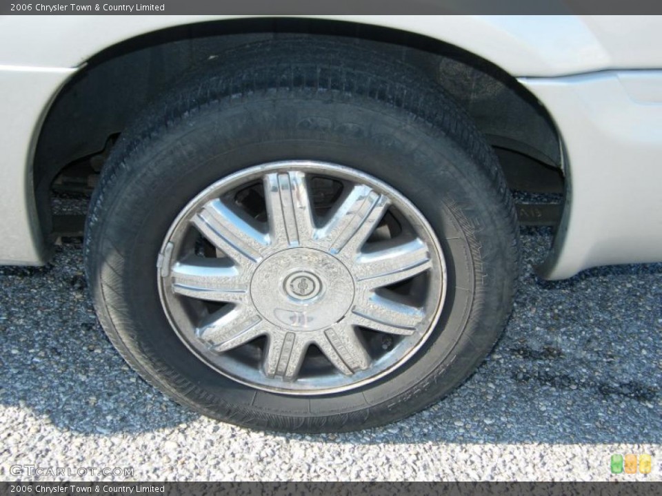 2006 Chrysler Town & Country Limited Wheel and Tire Photo #38070109