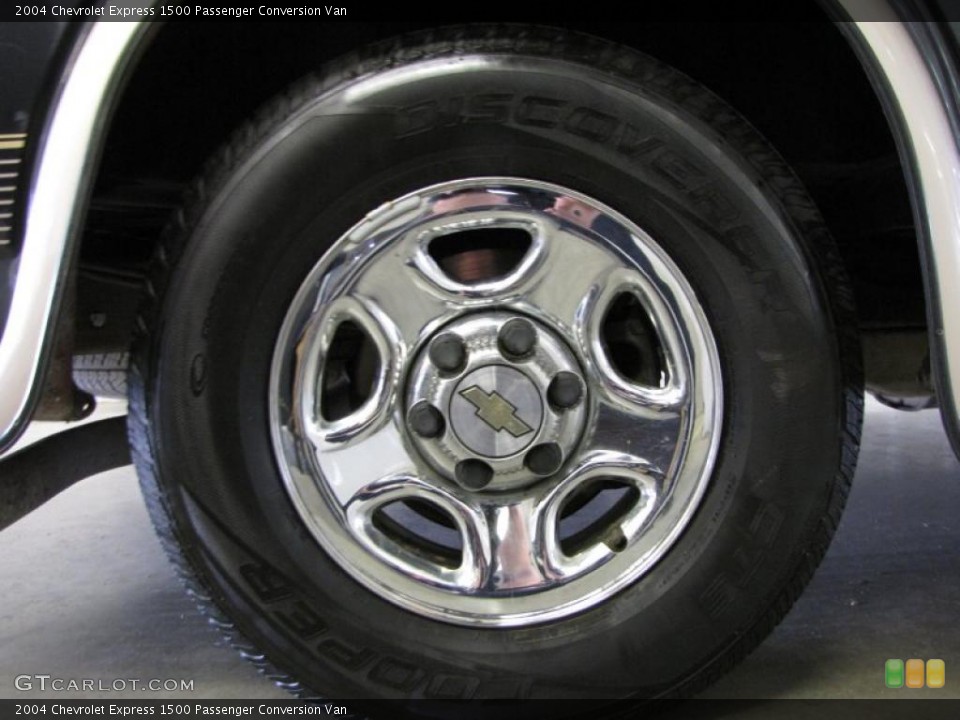 2004 Chevrolet Express 1500 Passenger Conversion Van Wheel and Tire Photo #38071457