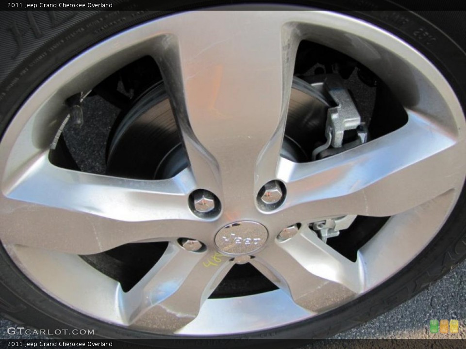 2011 Jeep Grand Cherokee Overland Wheel and Tire Photo #38077519