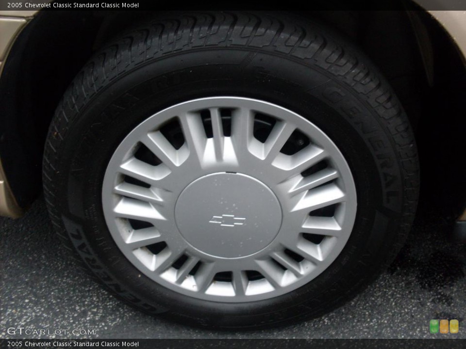2005 Chevrolet Classic  Wheel and Tire Photo #38088947