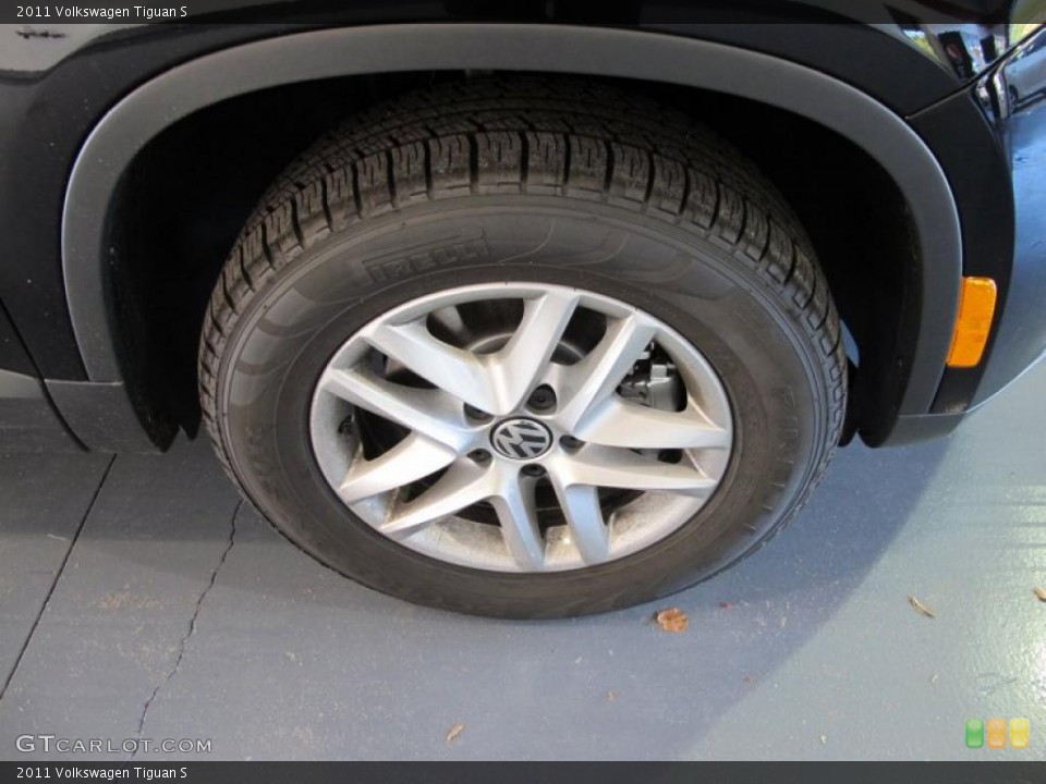 2011 Volkswagen Tiguan S Wheel and Tire Photo #38090519