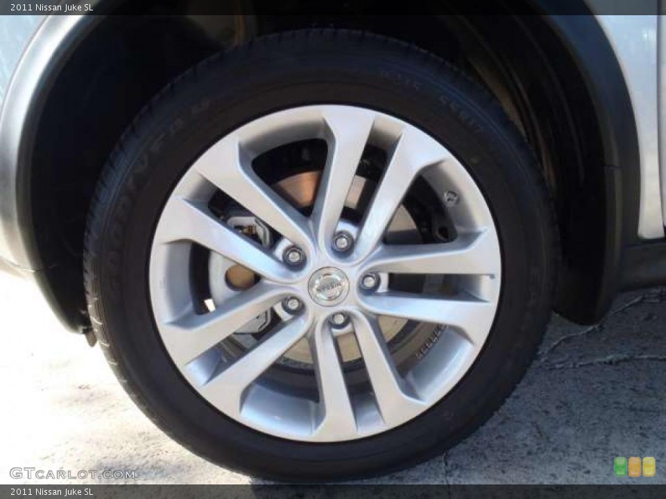 2011 Nissan Juke SL Wheel and Tire Photo #38170628