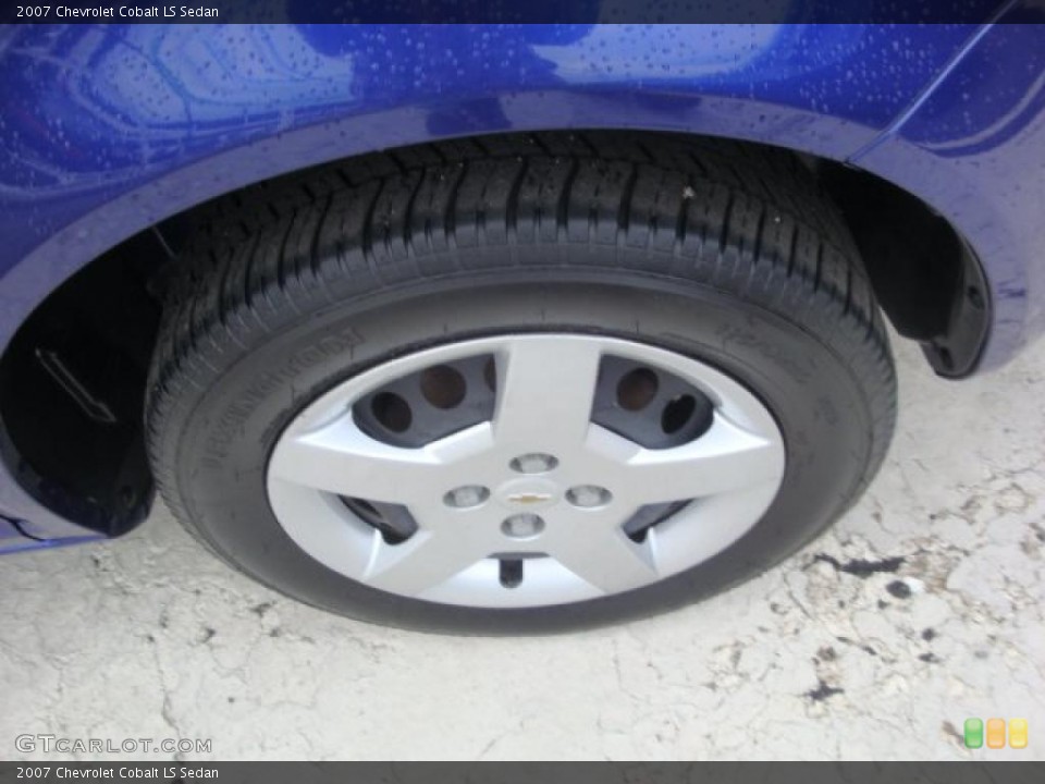 2007 Chevrolet Cobalt LS Sedan Wheel and Tire Photo #38173700