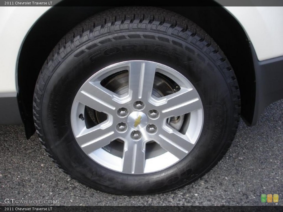 2011 Chevrolet Traverse LT Wheel and Tire Photo #38180708