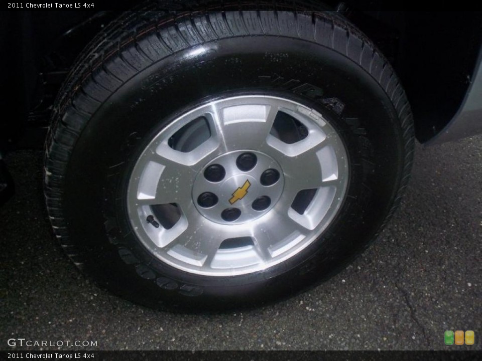 2011 Chevrolet Tahoe LS 4x4 Wheel and Tire Photo #38207552