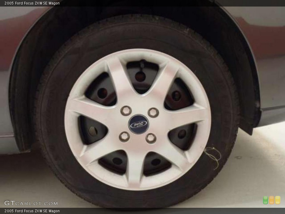 2005 Ford Focus ZXW SE Wagon Wheel and Tire Photo #38230487
