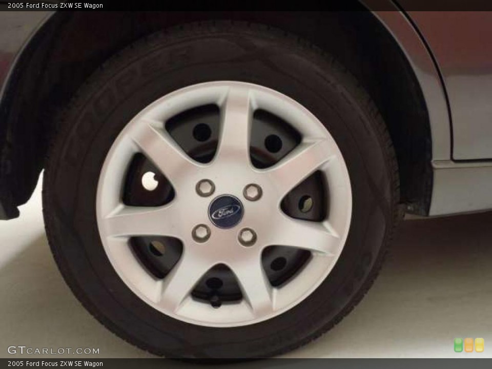 2005 Ford Focus ZXW SE Wagon Wheel and Tire Photo #38230503