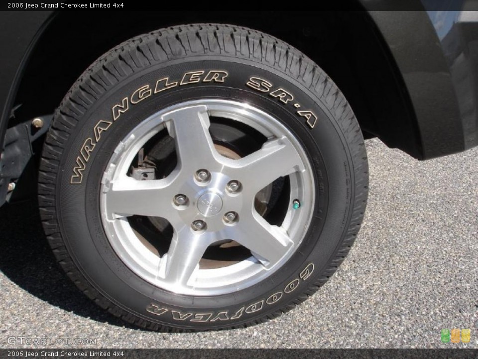 2006 Jeep Grand Cherokee Limited 4x4 Wheel and Tire Photo #38272788