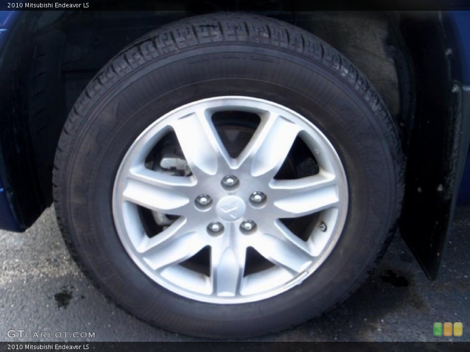 2010 Mitsubishi Endeavor LS Wheel and Tire Photo #38284868