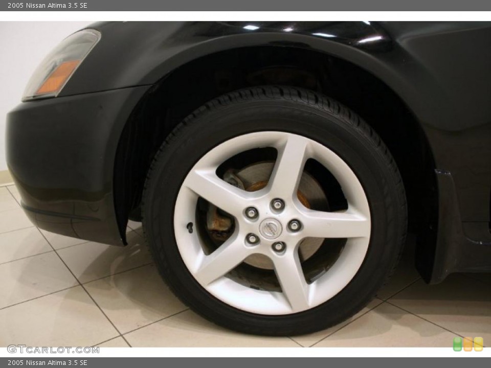 2005 Nissan Altima 3.5 SE Wheel and Tire Photo #38301327