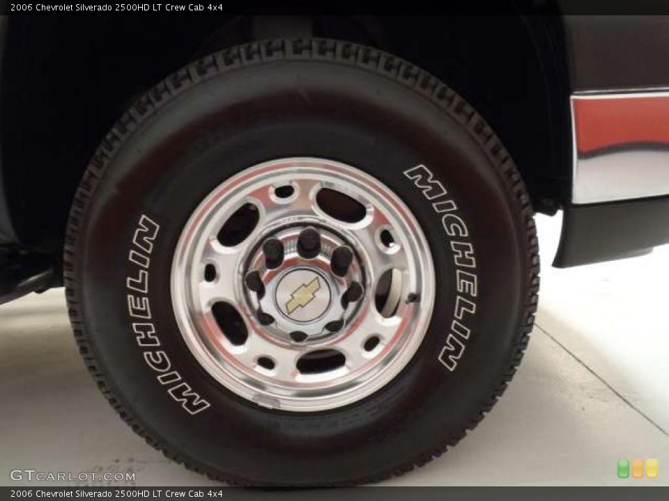 2006 Chevrolet Silverado 2500HD LT Crew Cab 4x4 Wheel and Tire Photo #38307691