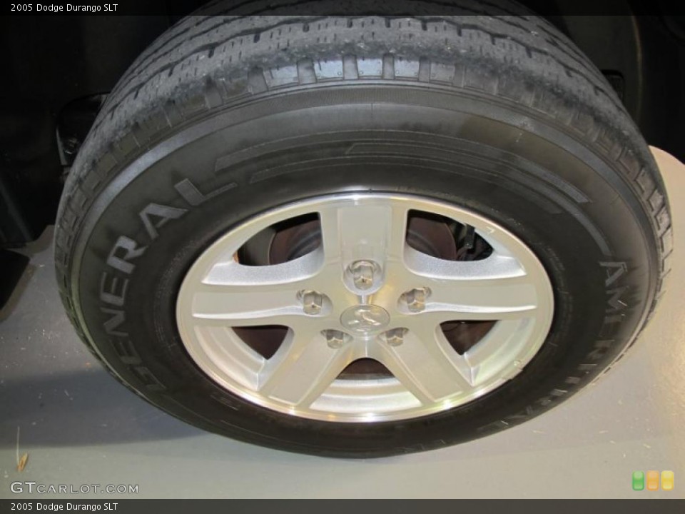 2005 Dodge Durango SLT Wheel and Tire Photo #38311607