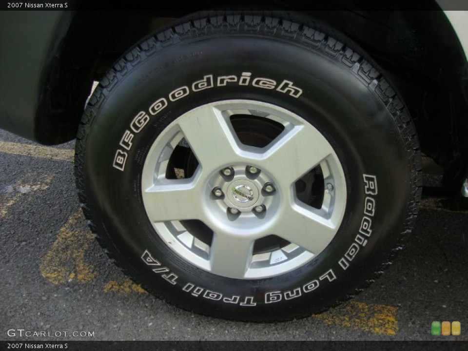 2007 Nissan Xterra S Wheel and Tire Photo #38314167