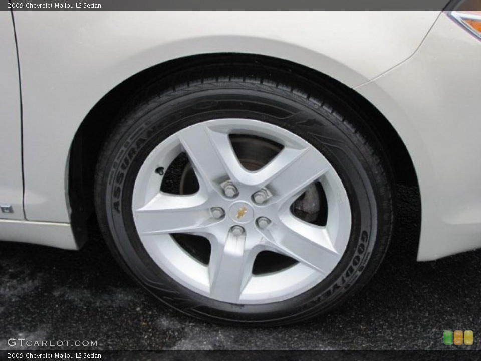 2009 Chevrolet Malibu LS Sedan Wheel and Tire Photo #38340964