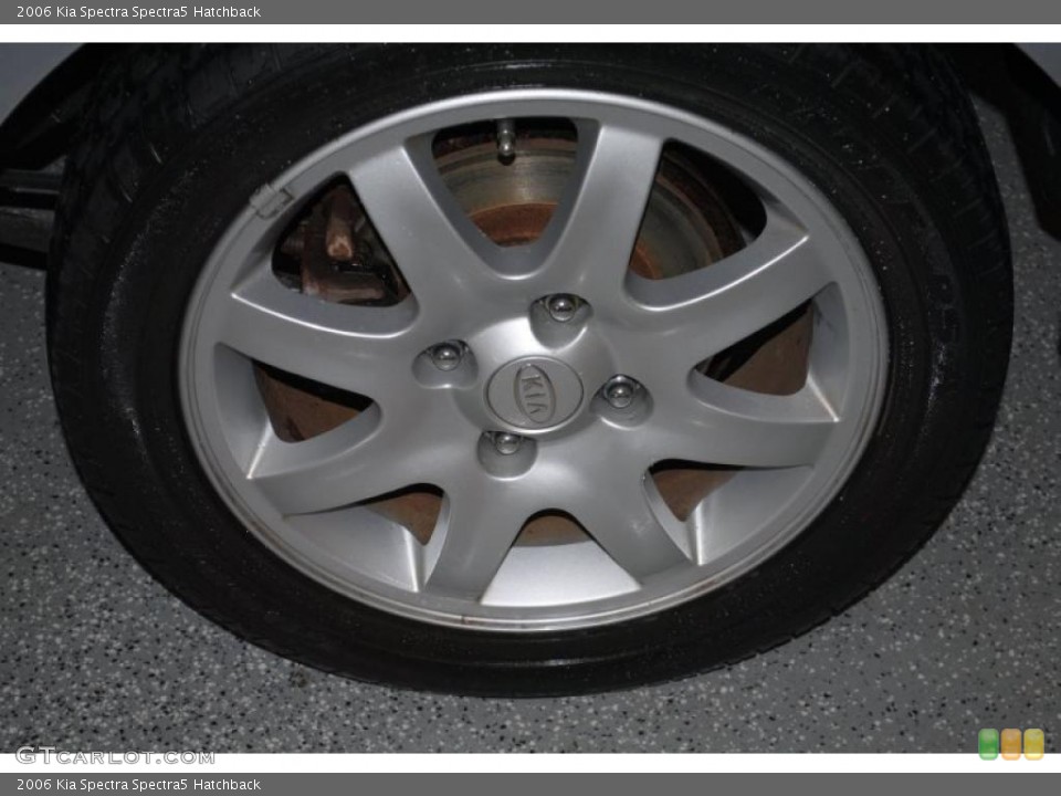 2006 Kia Spectra Spectra5 Hatchback Wheel and Tire Photo #38348894