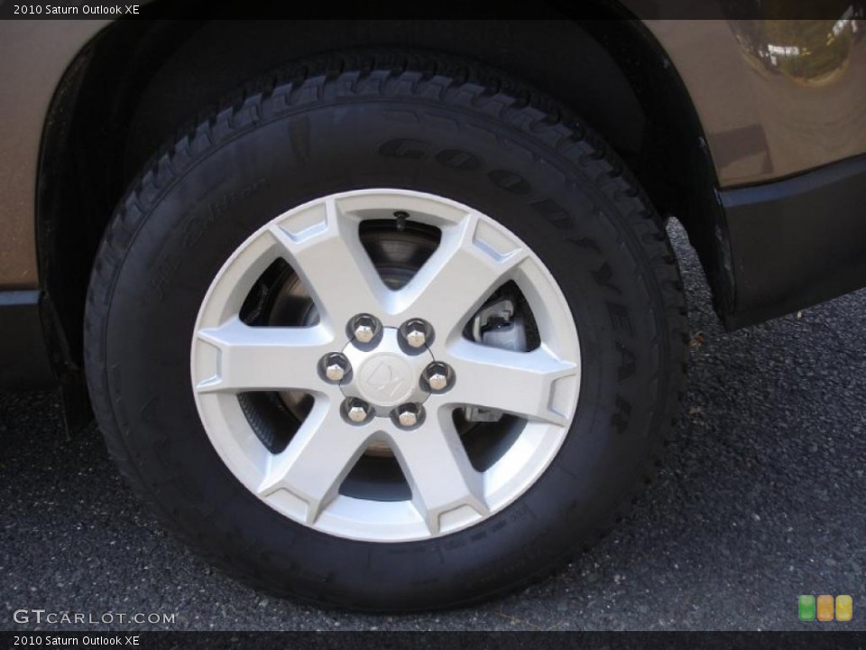 2010 Saturn Outlook XE Wheel and Tire Photo #38355234