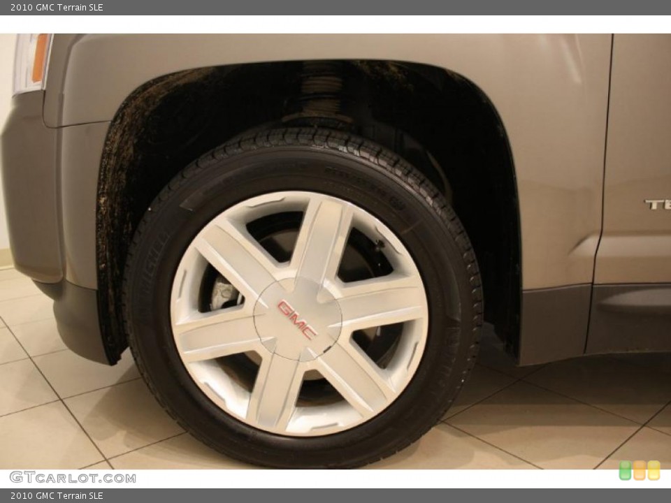 2010 GMC Terrain SLE Wheel and Tire Photo #38357547