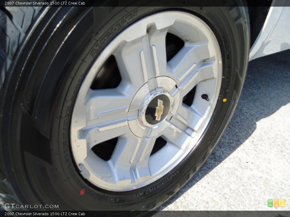 2007 Chevrolet Silverado 1500 LTZ Crew Cab Wheel and Tire Photo #38358870