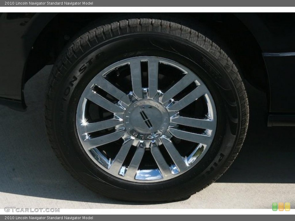 2010 Lincoln Navigator  Wheel and Tire Photo #38379875