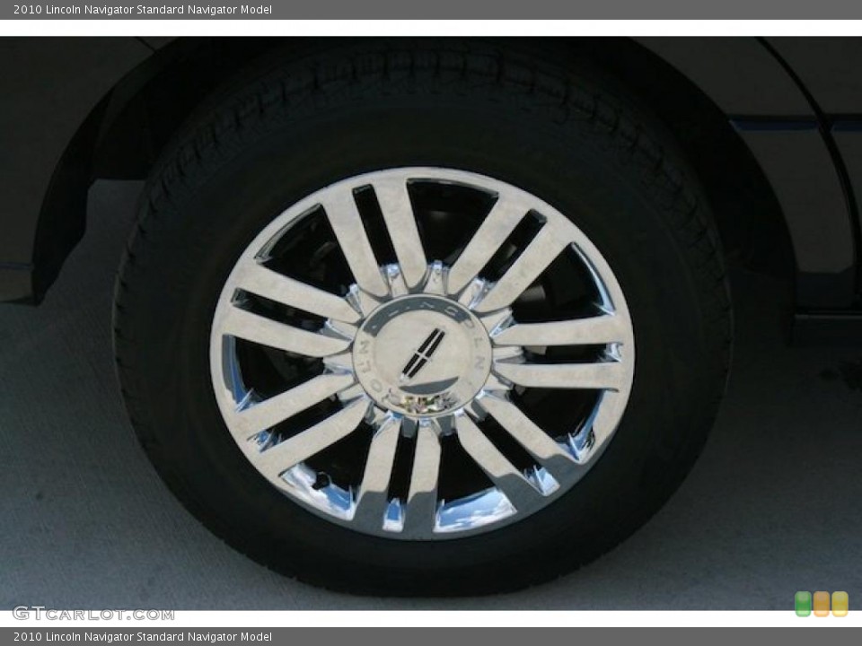 2010 Lincoln Navigator  Wheel and Tire Photo #38379899