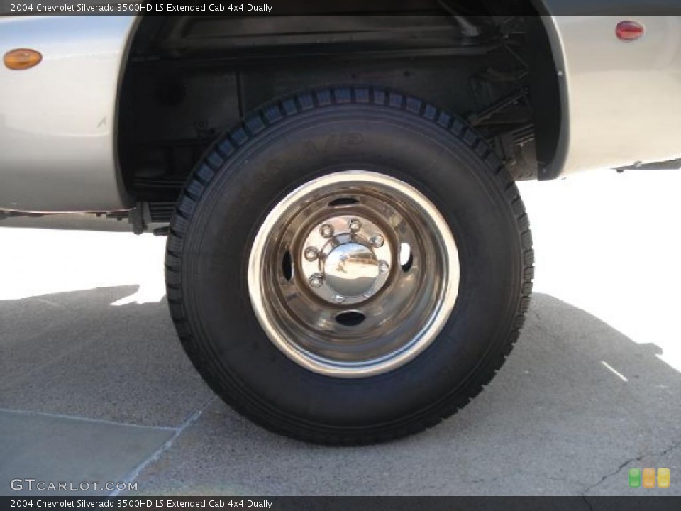 2004 Chevrolet Silverado 3500HD Wheels and Tires