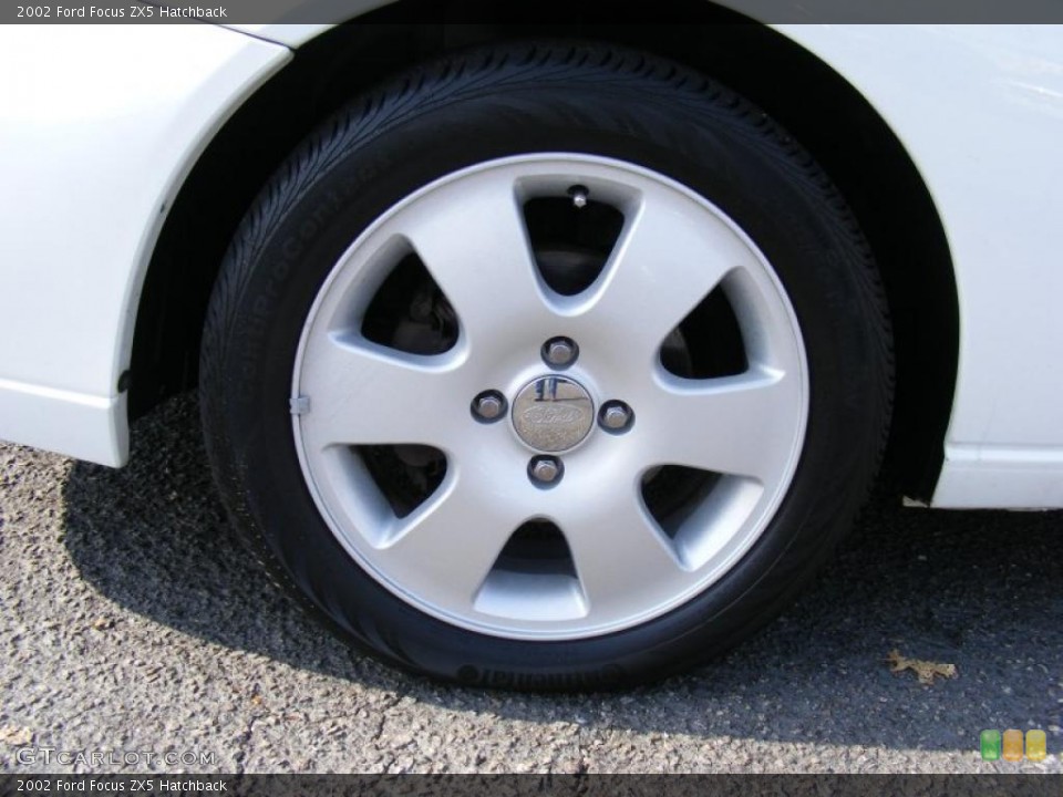 2002 Ford Focus ZX5 Hatchback Wheel and Tire Photo #38402908