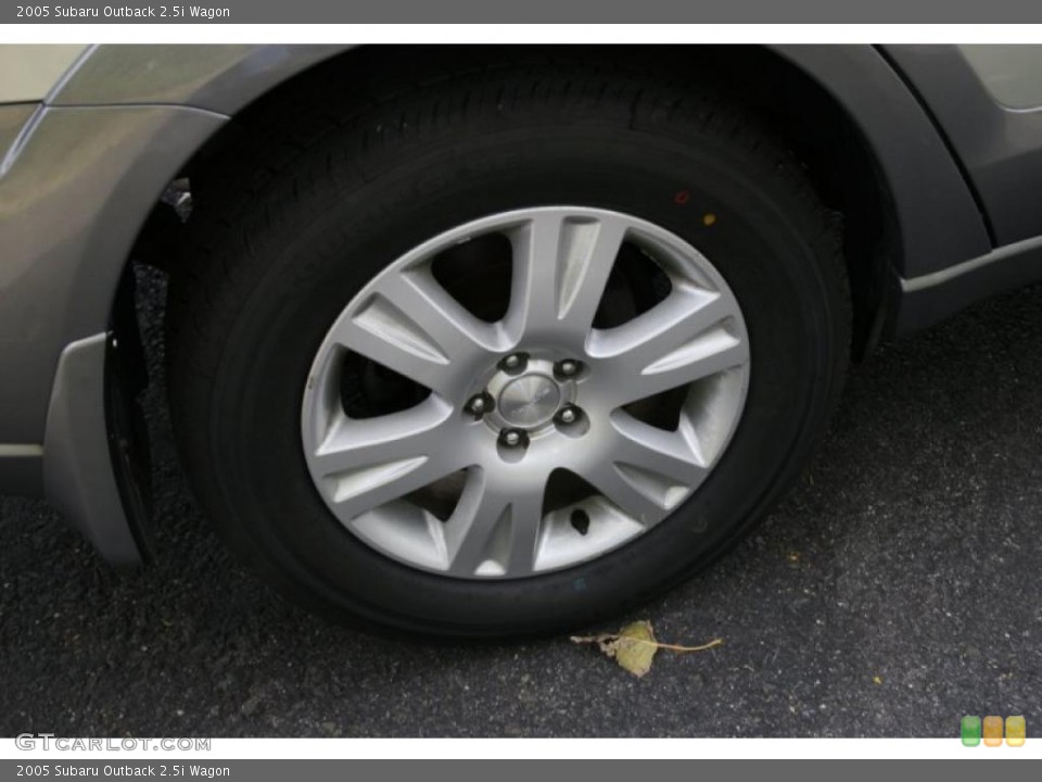 2005 Subaru Outback 2.5i Wagon Wheel and Tire Photo #38417021