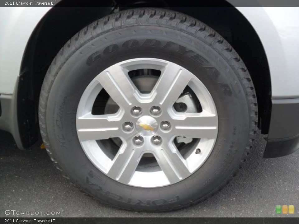 2011 Chevrolet Traverse LT Wheel and Tire Photo #38425435