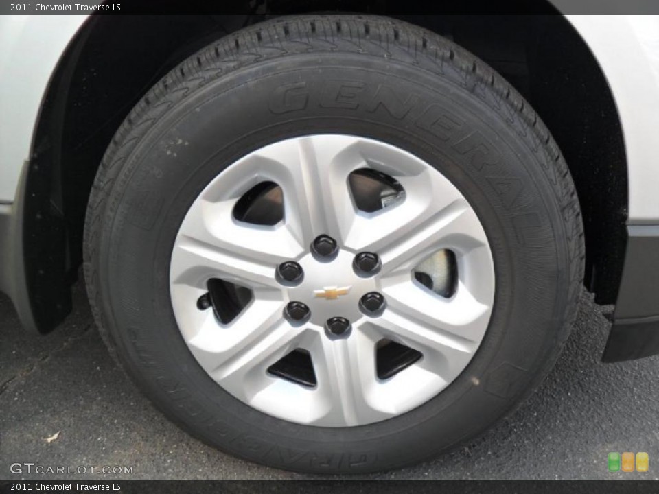 2011 Chevrolet Traverse LS Wheel and Tire Photo #38427421