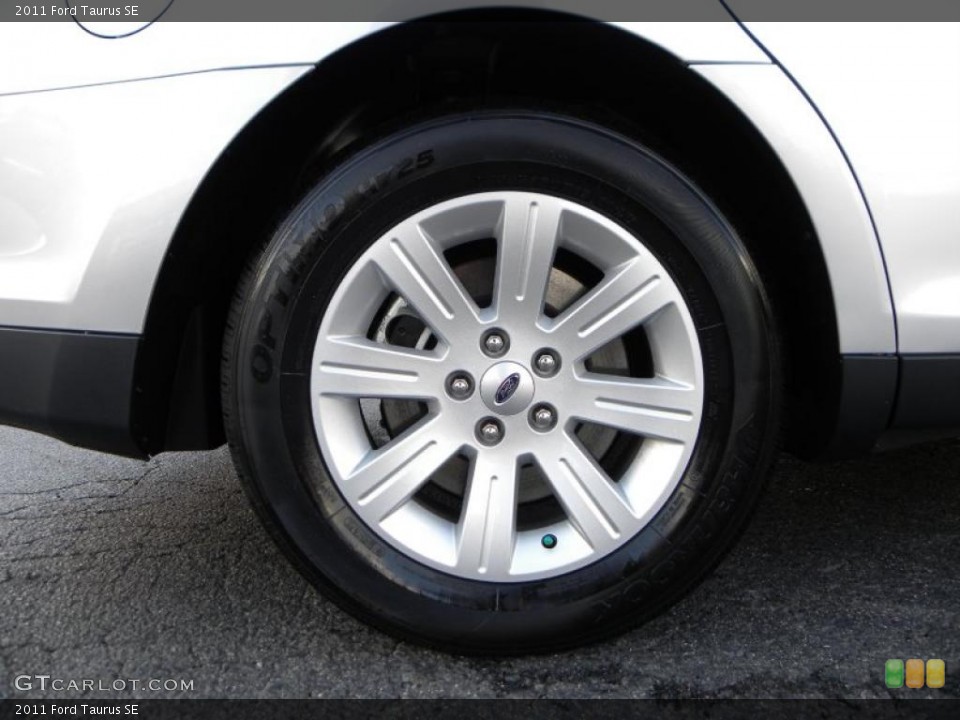 2011 Ford Taurus SE Wheel and Tire Photo #38439732