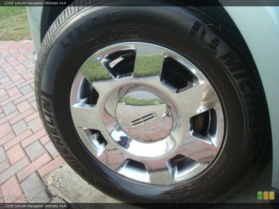 2006 Lincoln Navigator Ultimate 4x4 Wheel and Tire Photo #38442096