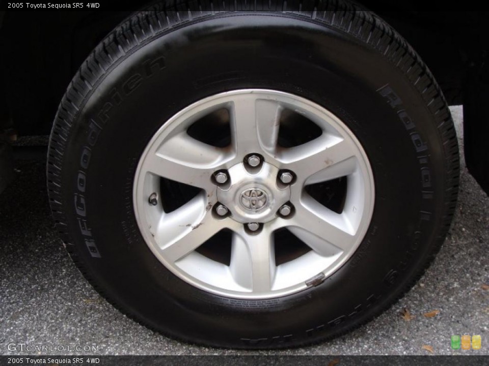 2005 Toyota Sequoia SR5 4WD Wheel and Tire Photo #38450268