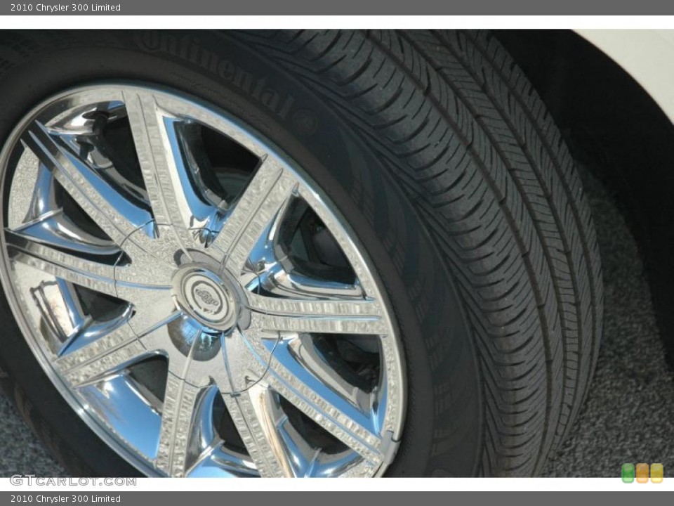 2010 Chrysler 300 Limited Wheel and Tire Photo #38456860