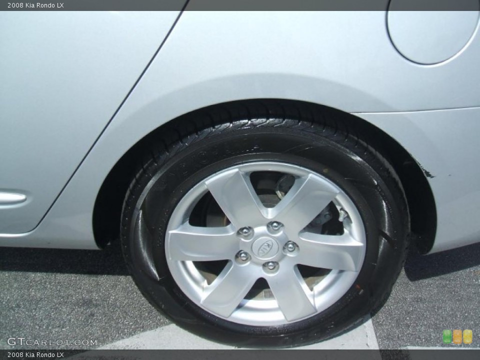 2008 Kia Rondo LX Wheel and Tire Photo #38468293