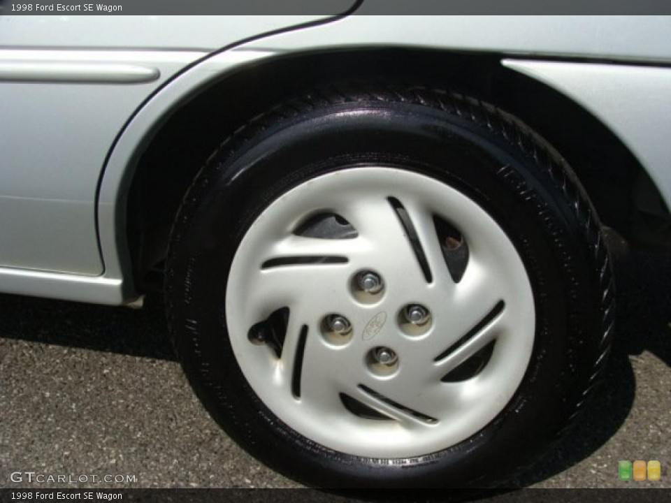 1998 Ford Escort SE Wagon Wheel and Tire Photo #38479691