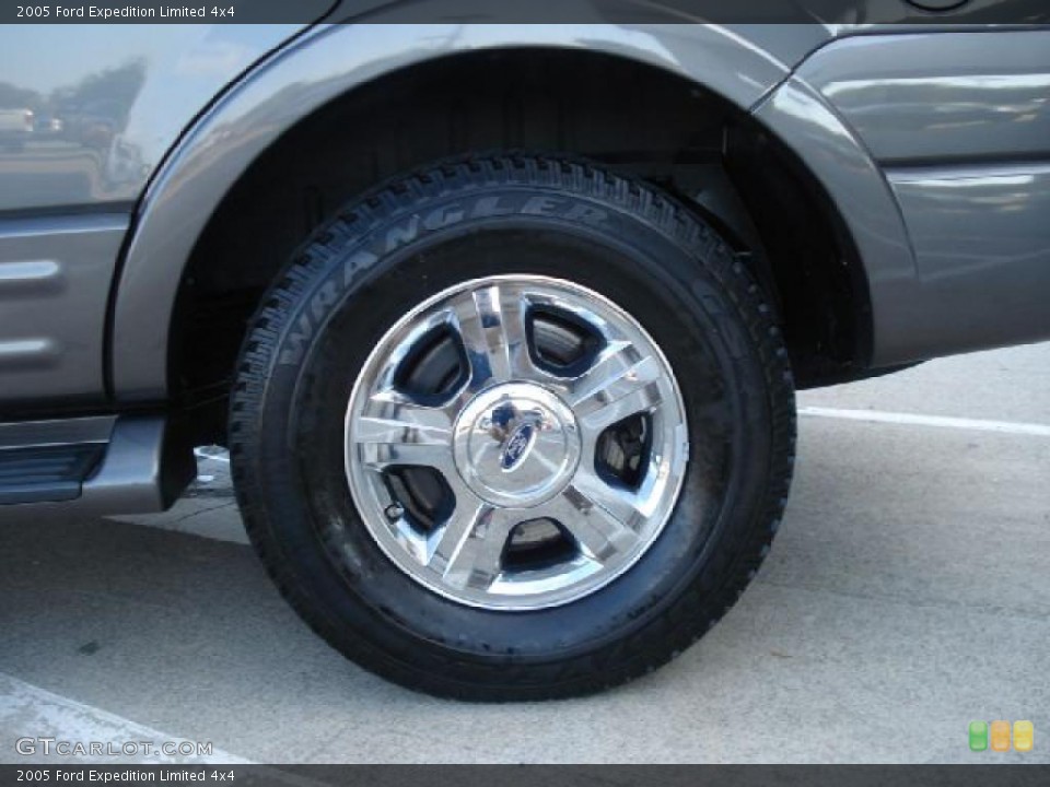 2005 Ford Expedition Limited 4x4 Wheel and Tire Photo #38488139