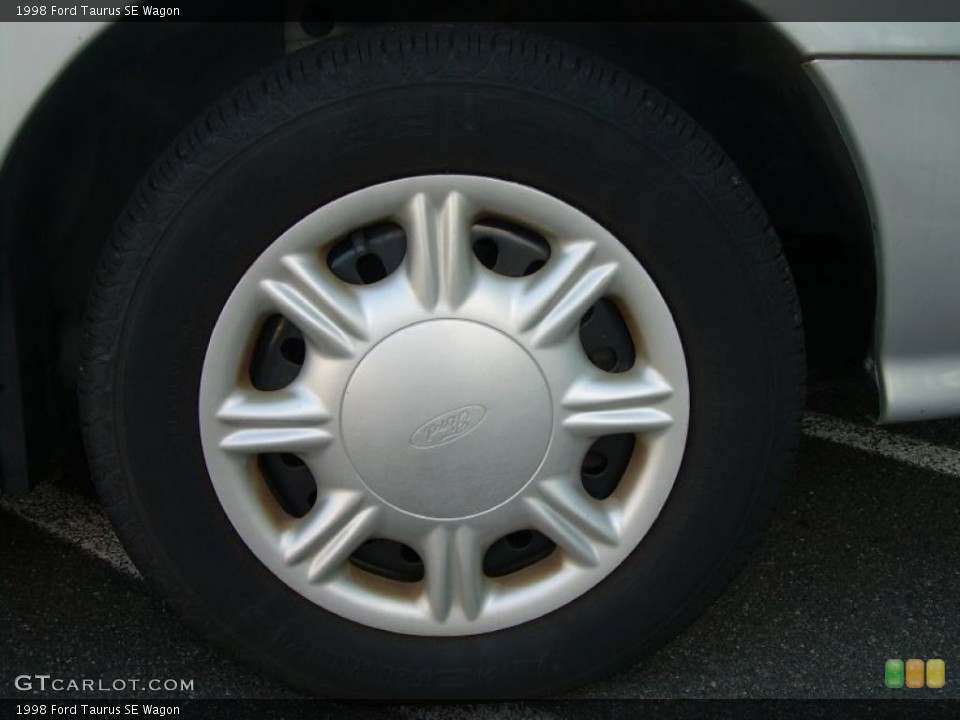 1998 Ford Taurus SE Wagon Wheel and Tire Photo #38491939
