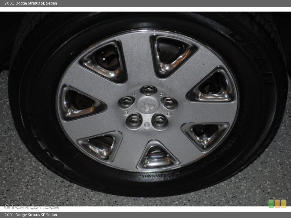 2001 Dodge Stratus SE Sedan Wheel and Tire Photo #38504587