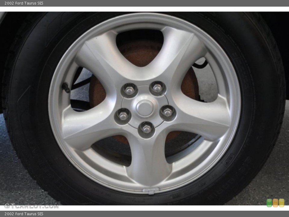 2002 Ford Taurus SES Wheel and Tire Photo #38505395