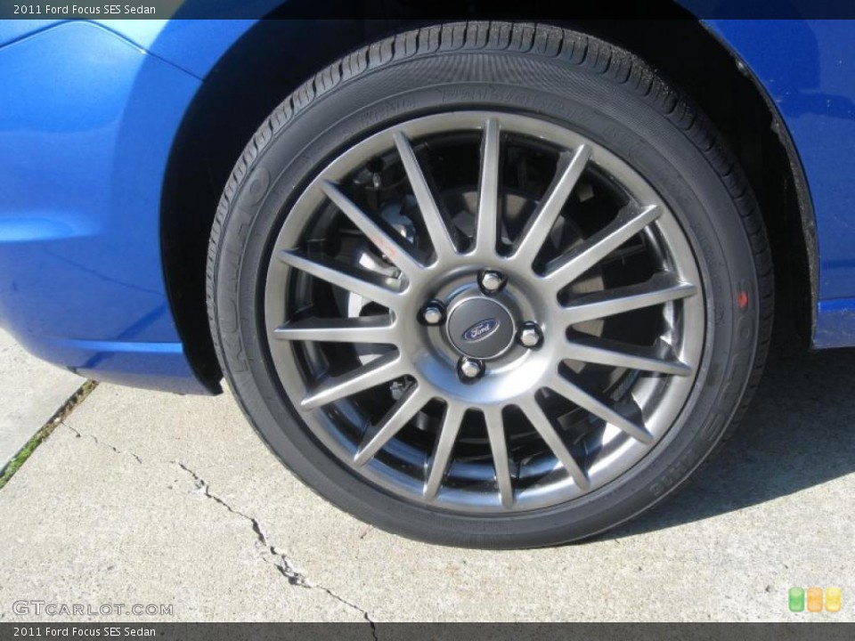 2011 Ford Focus SES Sedan Wheel and Tire Photo #38512575