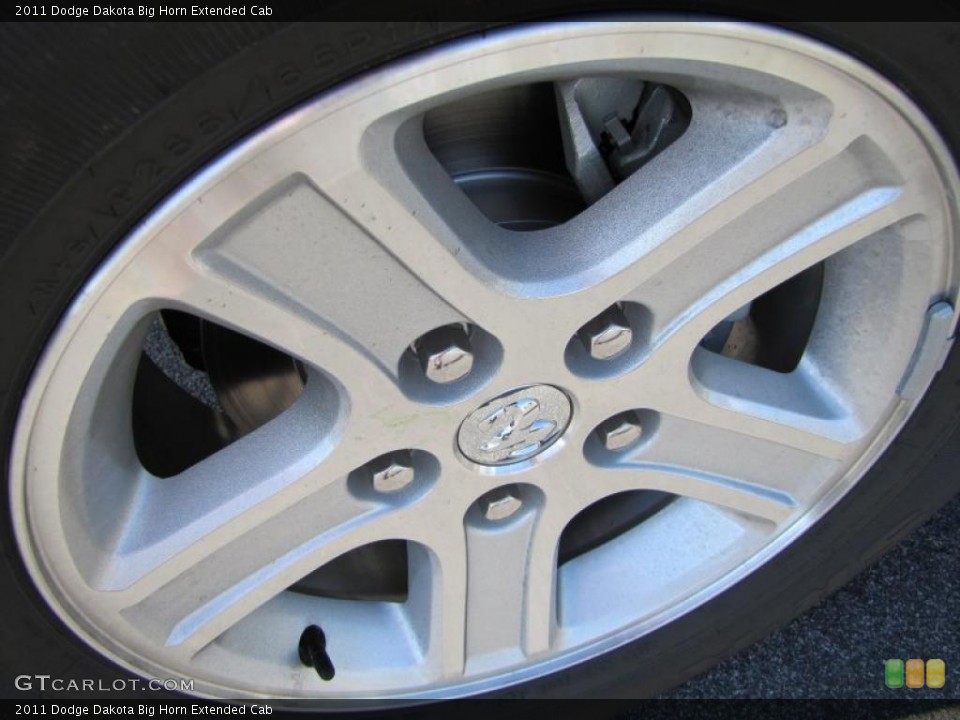 2011 Dodge Dakota Big Horn Extended Cab Wheel and Tire Photo #38516119