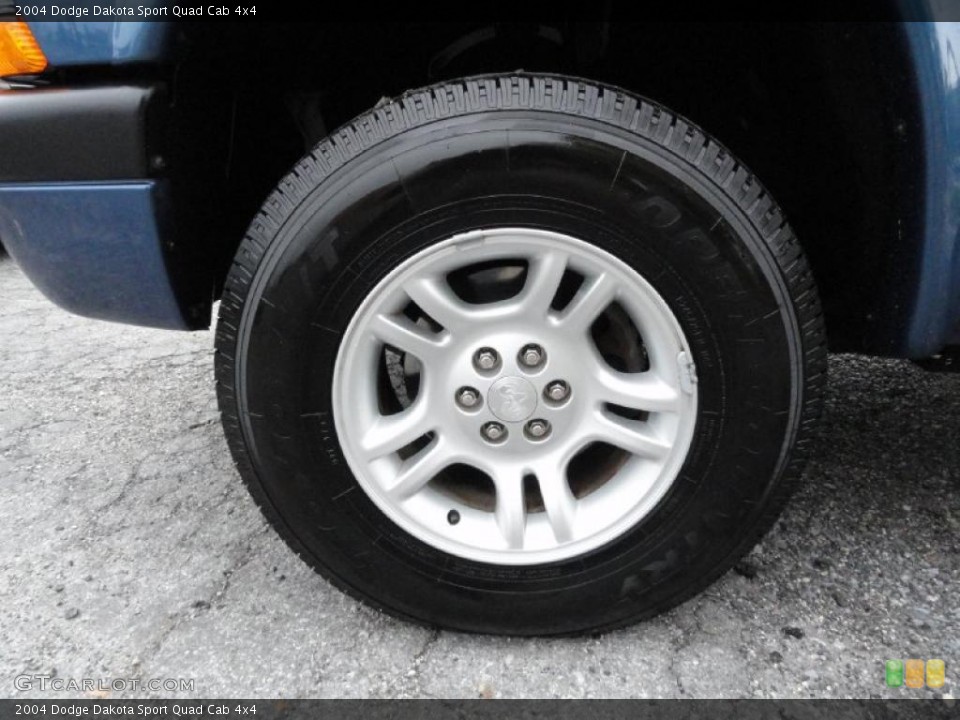 2004 Dodge Dakota Sport Quad Cab 4x4 Wheel and Tire Photo #38520311