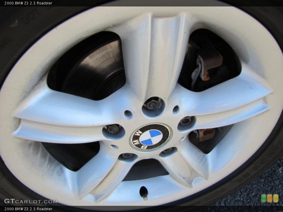 2000 BMW Z3 2.3 Roadster Wheel and Tire Photo #38542311