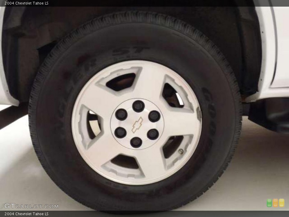 2004 Chevrolet Tahoe LS Wheel and Tire Photo #38551553