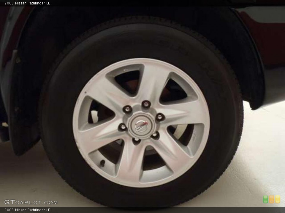 2003 Nissan Pathfinder LE Wheel and Tire Photo #38553577