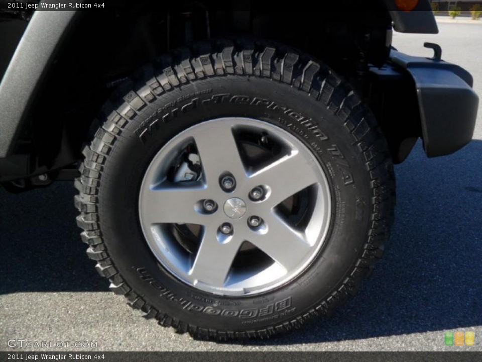 2011 Jeep Wrangler Rubicon 4x4 Wheel and Tire Photo #38588093