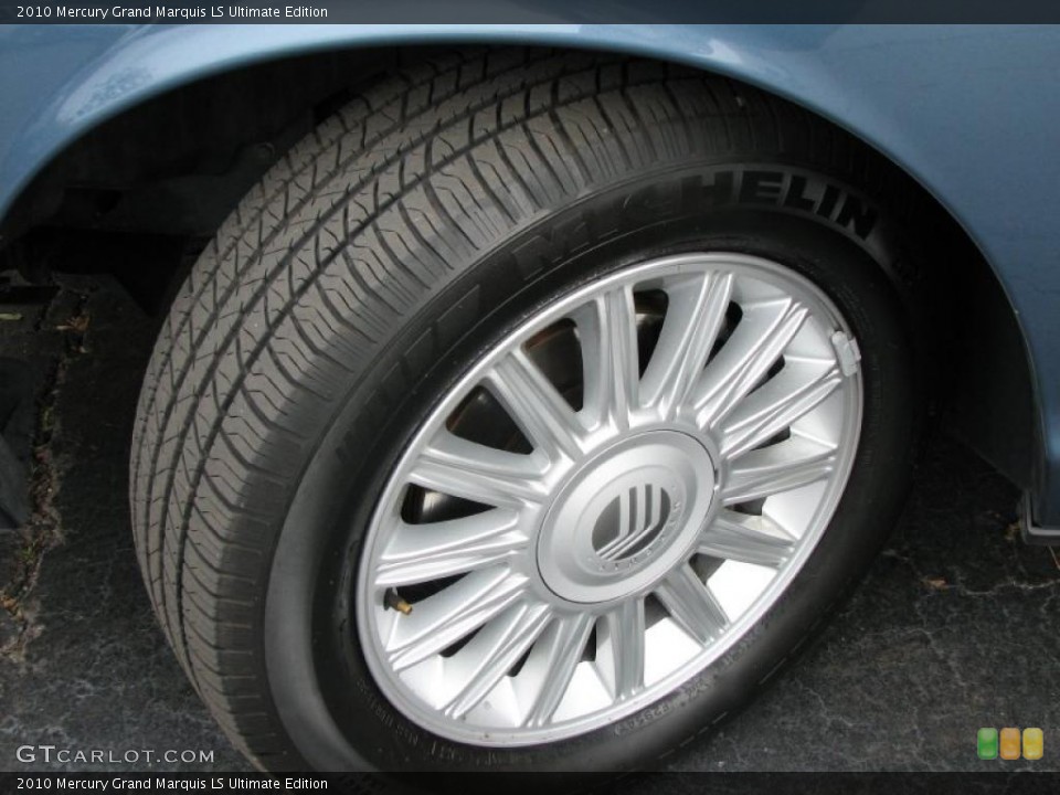 2010 Mercury Grand Marquis LS Ultimate Edition Wheel and Tire Photo #38600085