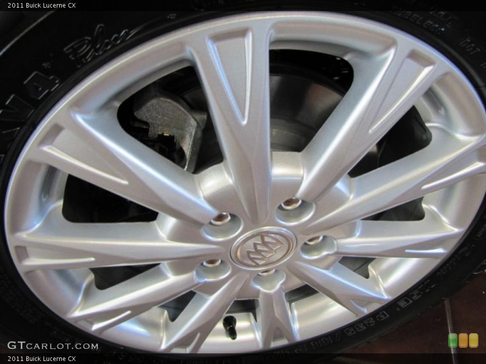 2011 Buick Lucerne CX Wheel and Tire Photo #38600217
