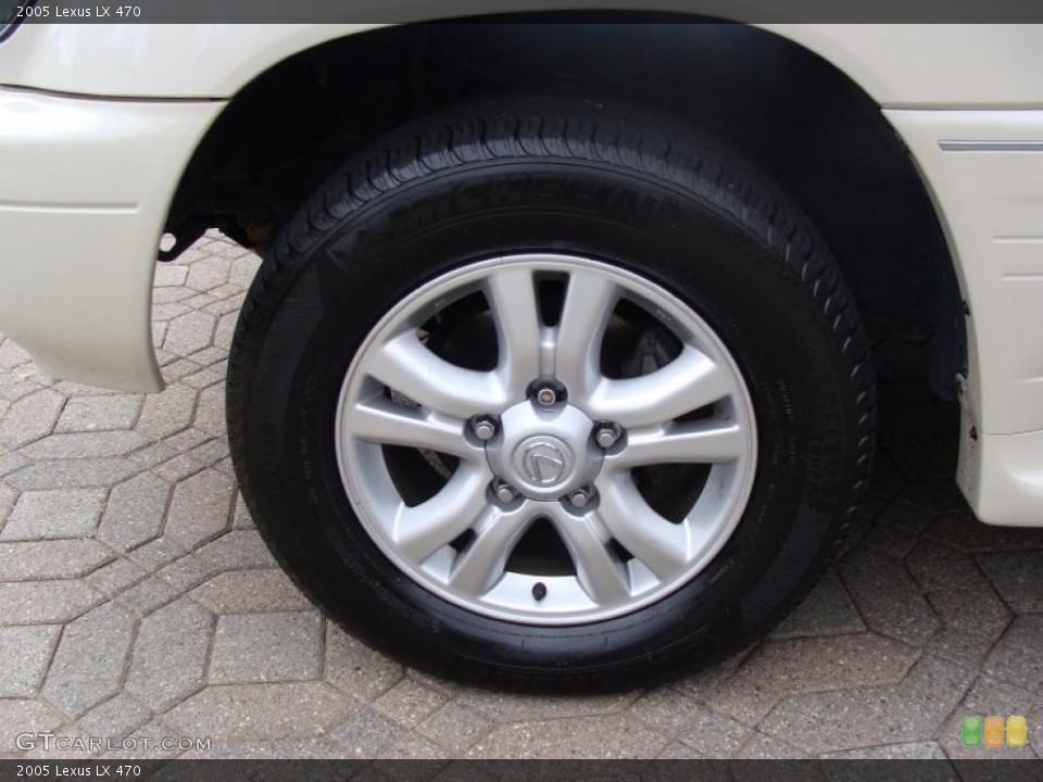 2005 Lexus LX 470 Wheel and Tire Photo #38611873